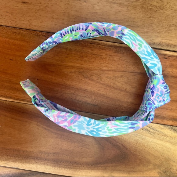 Lilly Pulitzer Blue and Purple Floral Hair Accessory - Picture 1 of 3
